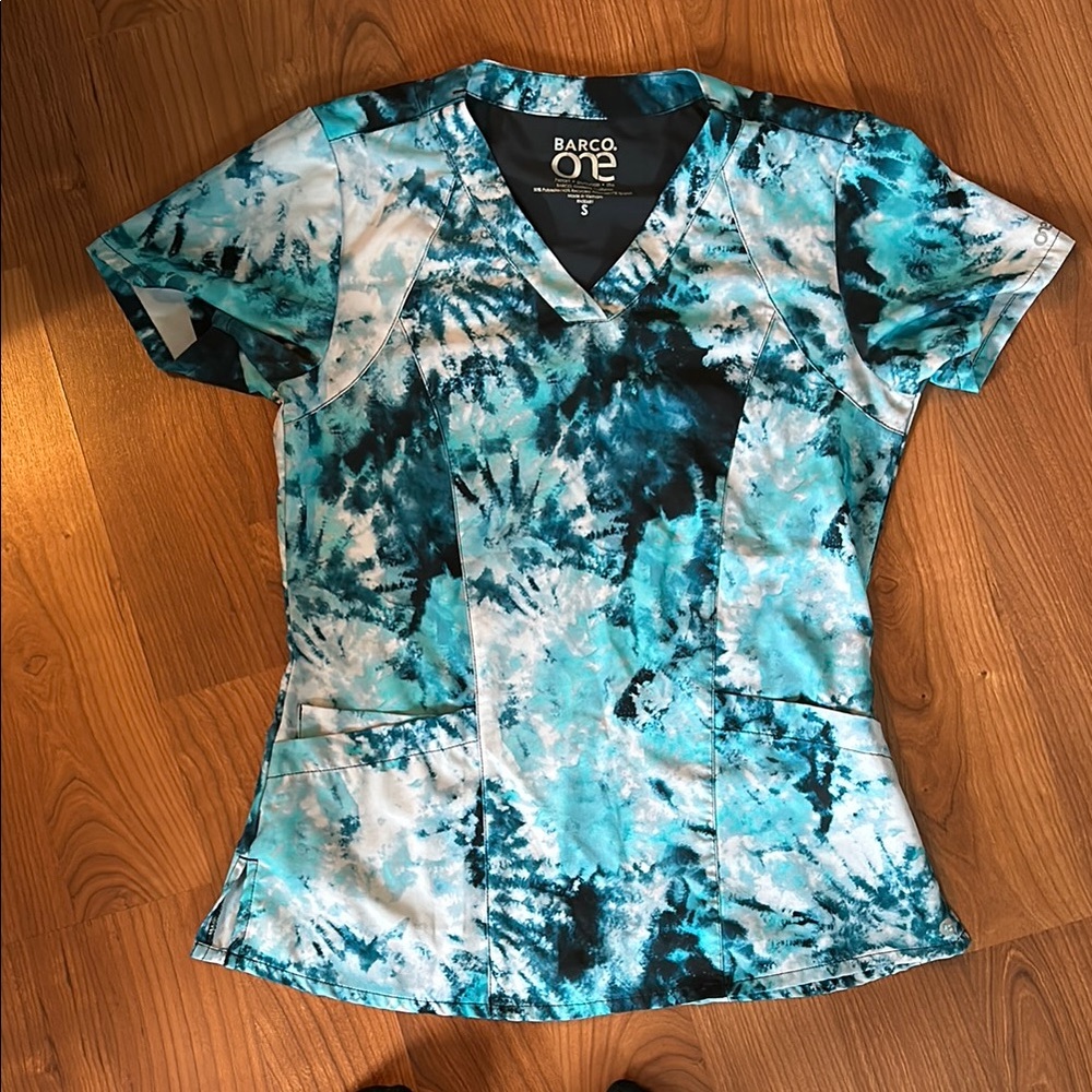 Barco Uniforms Women's Blue Tie-Dye Top